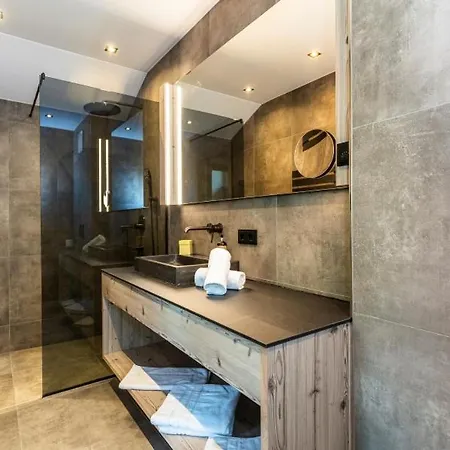 Schiederhof 4*