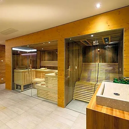 Schiederhof 4*