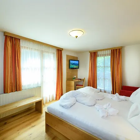 Schiederhof 4* 格罗萨尔